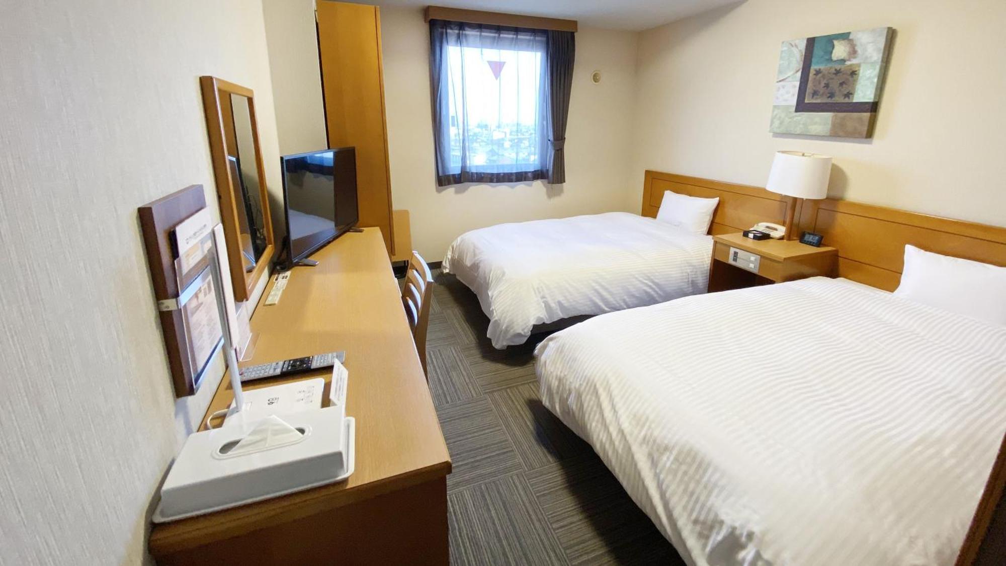 Hotel Route-Inn Yokkaichi Exterior photo
