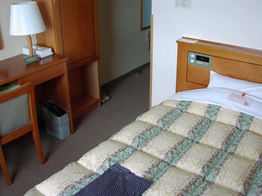 Hotel Route-Inn Yokkaichi Exterior photo